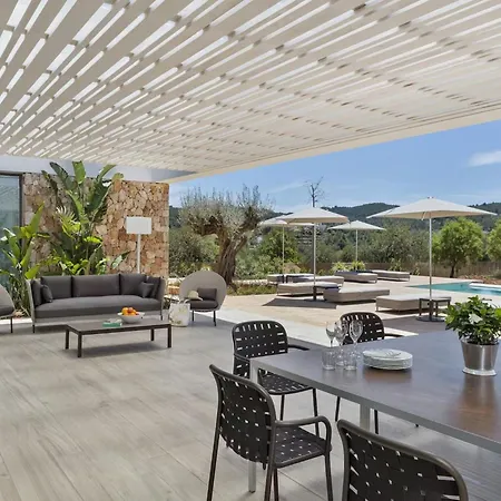 빌라 In Ibiza With Mountain Views & Pool *